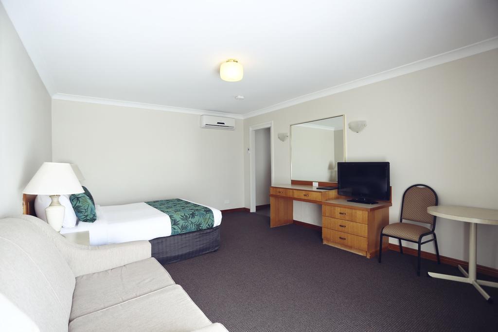 Cascades Motor Inn Dubbo Habitación foto